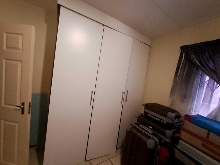 To Let 2 Bedroom Property for Rent in Kosmosdal Gauteng