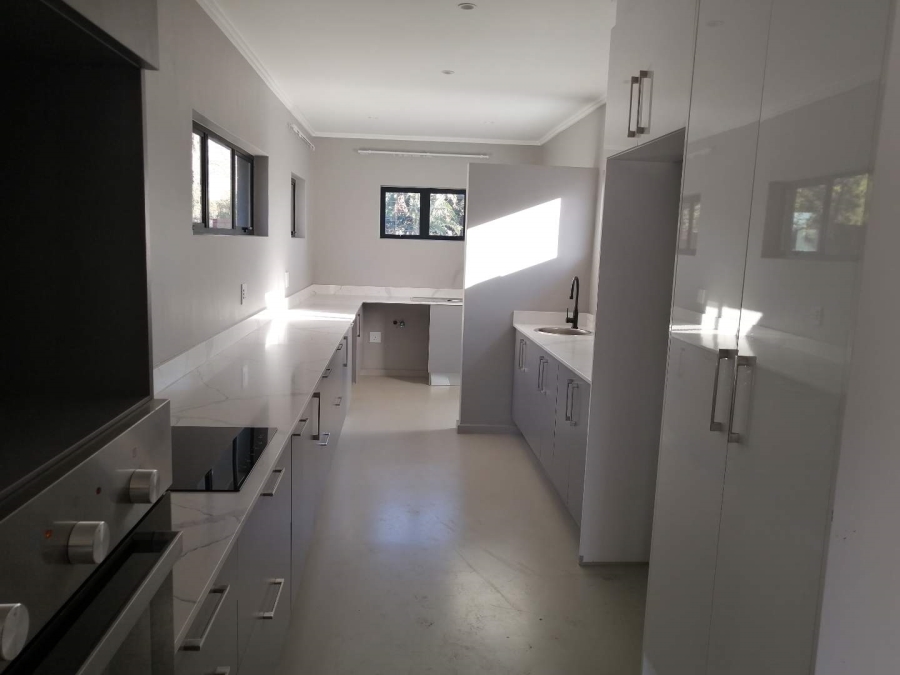 To Let 3 Bedroom Property for Rent in Morningside Manor Gauteng