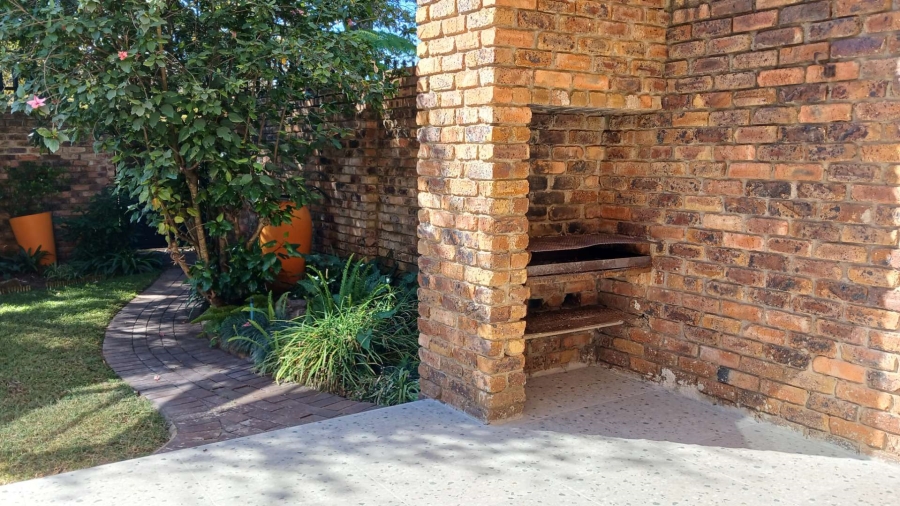 To Let 3 Bedroom Property for Rent in River Club Gauteng