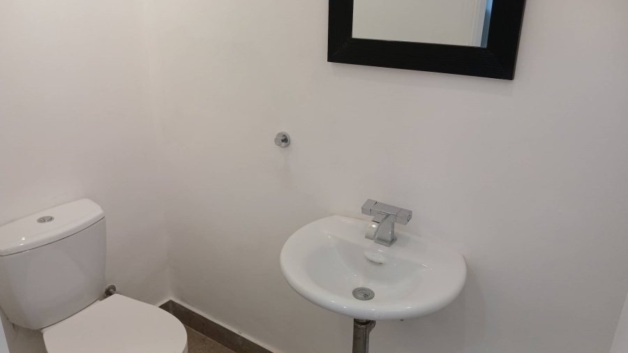 To Let 3 Bedroom Property for Rent in River Club Gauteng
