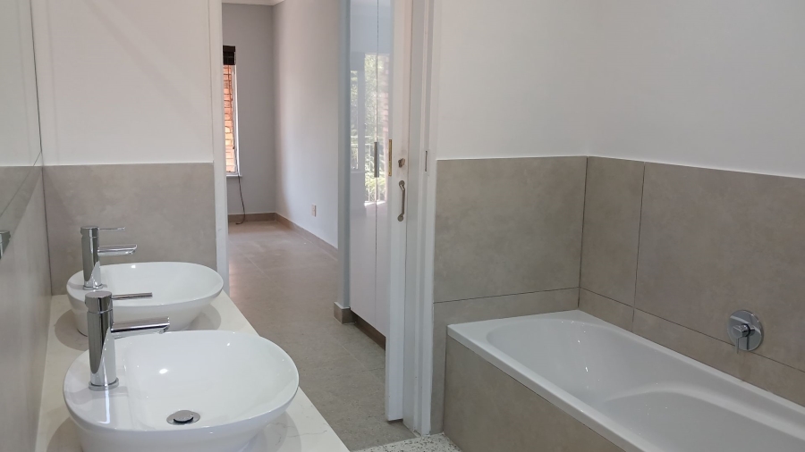 To Let 3 Bedroom Property for Rent in River Club Gauteng
