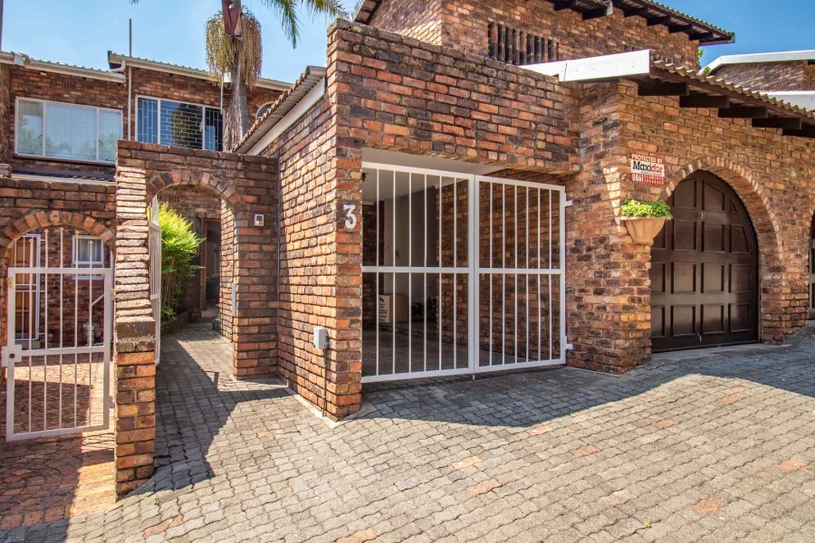 To Let 3 Bedroom Property for Rent in River Club Gauteng