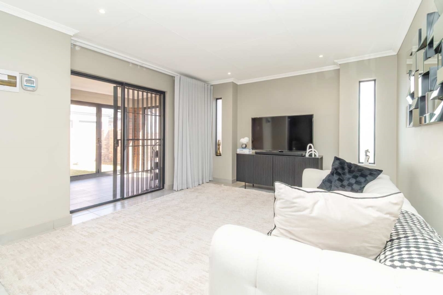 3 Bedroom Property for Sale in Cosmo City Gauteng