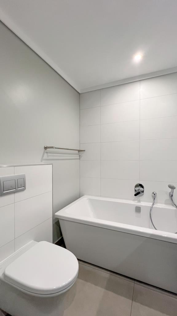 To Let 2 Bedroom Property for Rent in Midstream Estate Gauteng