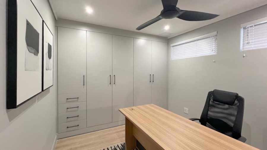 To Let 2 Bedroom Property for Rent in Midstream Estate Gauteng
