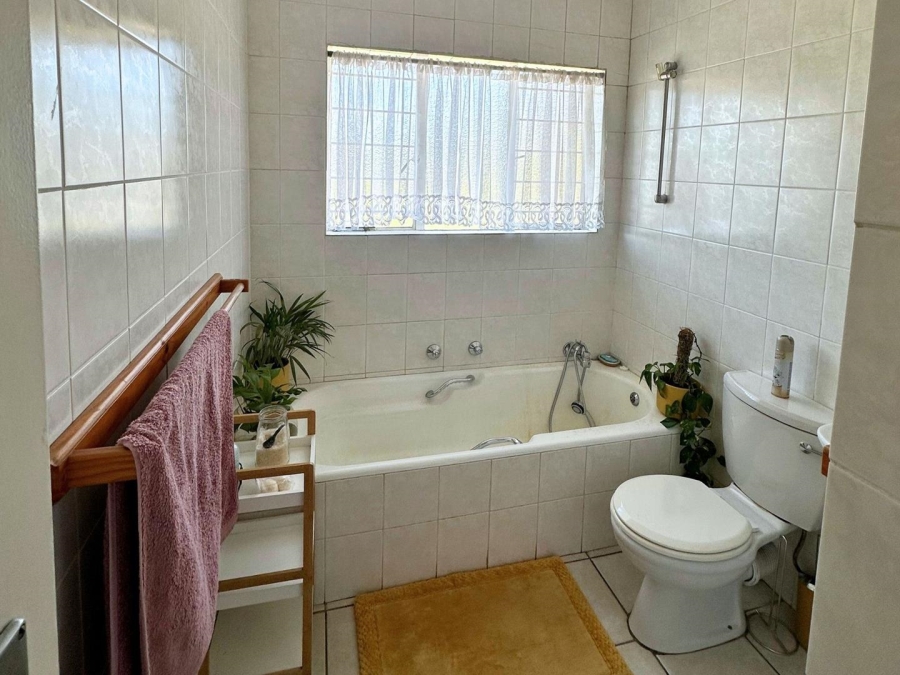 To Let 3 Bedroom Property for Rent in Morningside Gauteng