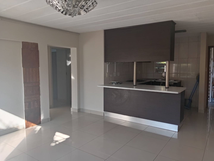 To Let 2 Bedroom Property for Rent in Bedfordview Gauteng
