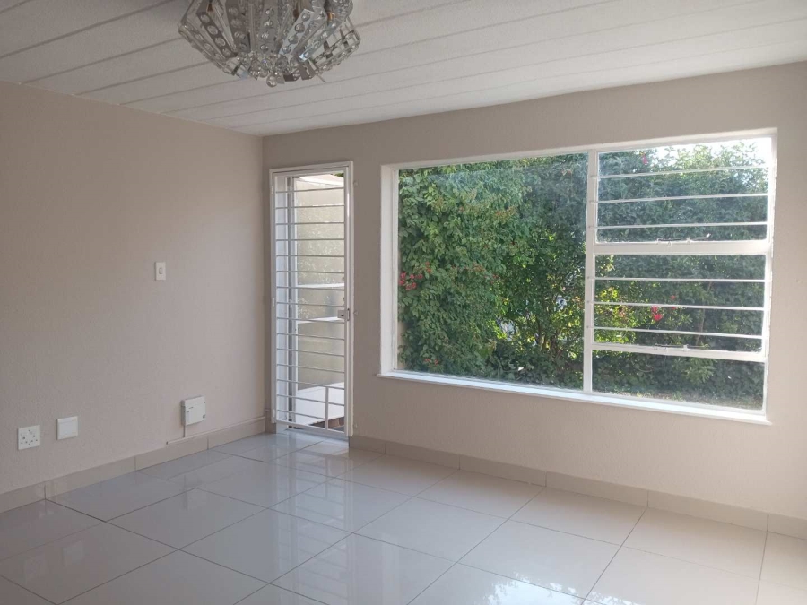 To Let 2 Bedroom Property for Rent in Bedfordview Gauteng