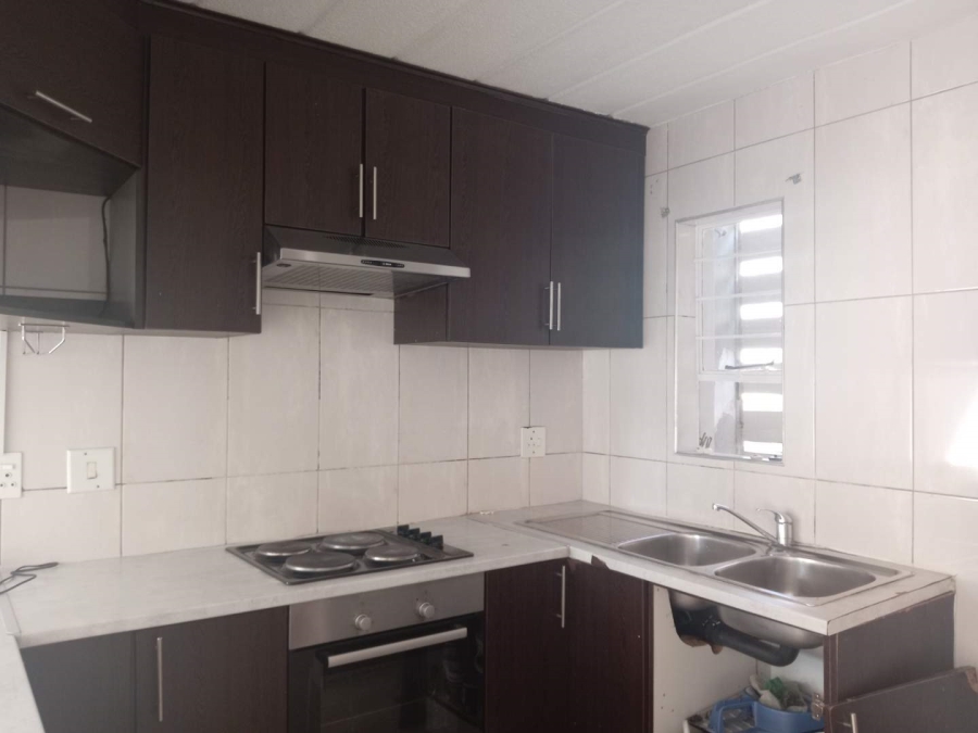 To Let 2 Bedroom Property for Rent in Bedfordview Gauteng