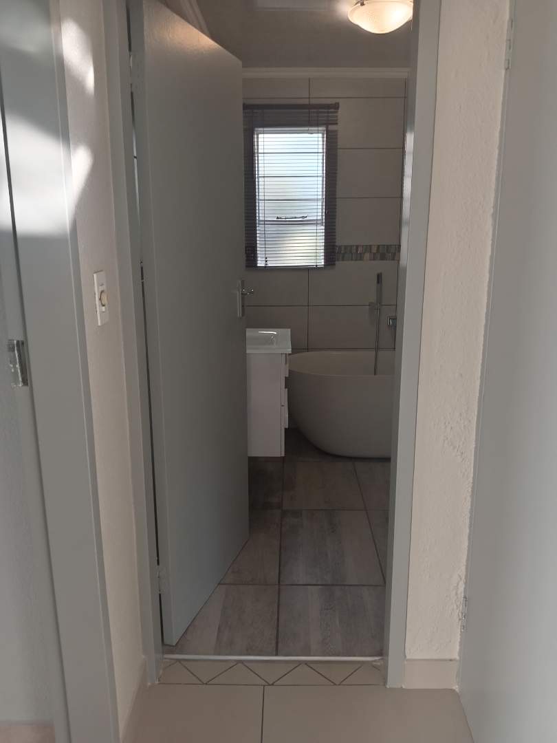 To Let 2 Bedroom Property for Rent in Bedfordview Gauteng