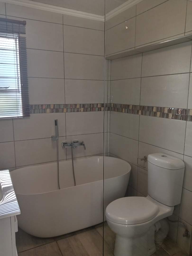 To Let 2 Bedroom Property for Rent in Bedfordview Gauteng
