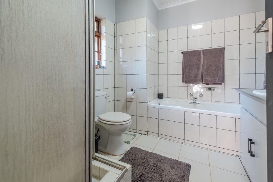 4 Bedroom Property for Sale in Moreleta Park Gauteng