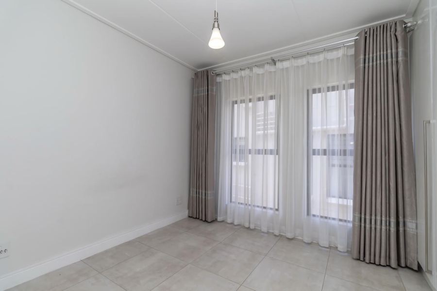 3 Bedroom Property for Sale in The Polofields Gauteng
