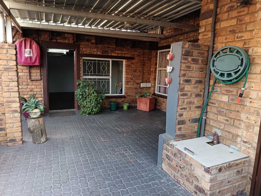 3 Bedroom Property for Sale in Randhart Gauteng