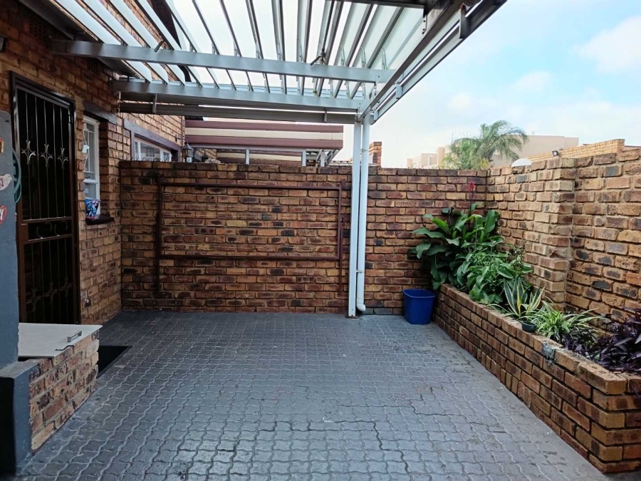 3 Bedroom Property for Sale in Randhart Gauteng