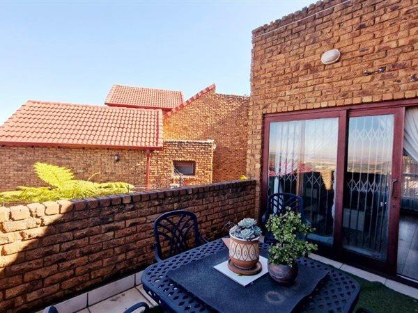 3 Bedroom Property for Sale in Bassonia Gauteng