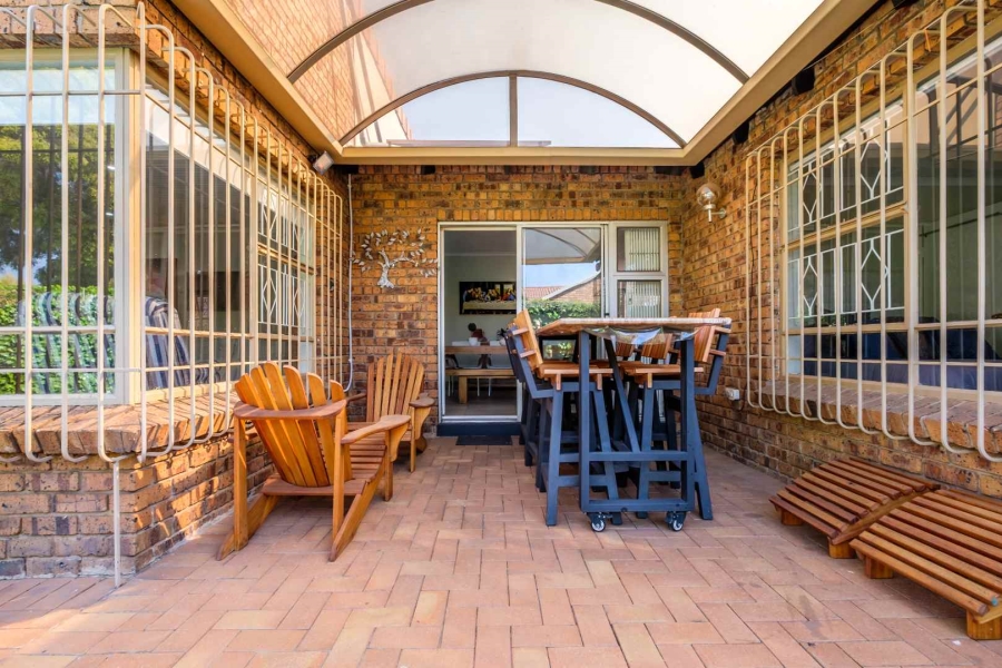 3 Bedroom Property for Sale in Farrarmere Gauteng