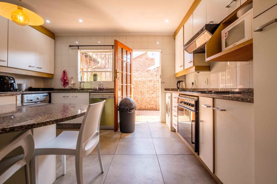 3 Bedroom Property for Sale in Farrarmere Gauteng