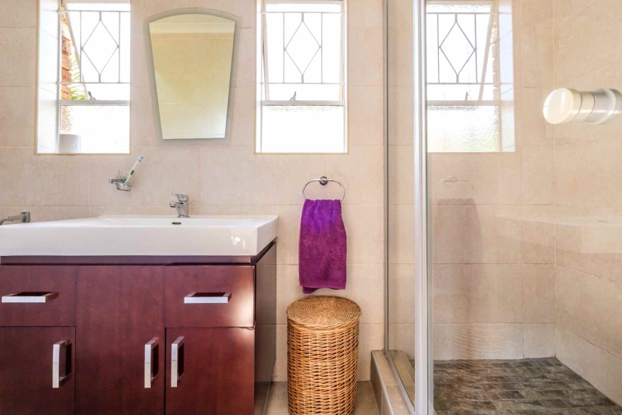 3 Bedroom Property for Sale in Farrarmere Gauteng