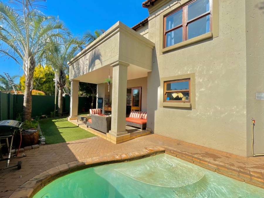 3 Bedroom Property for Sale in Woodhill Estate Gauteng