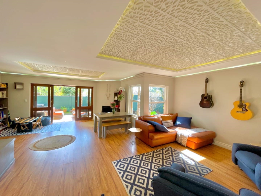 3 Bedroom Property for Sale in Woodhill Estate Gauteng