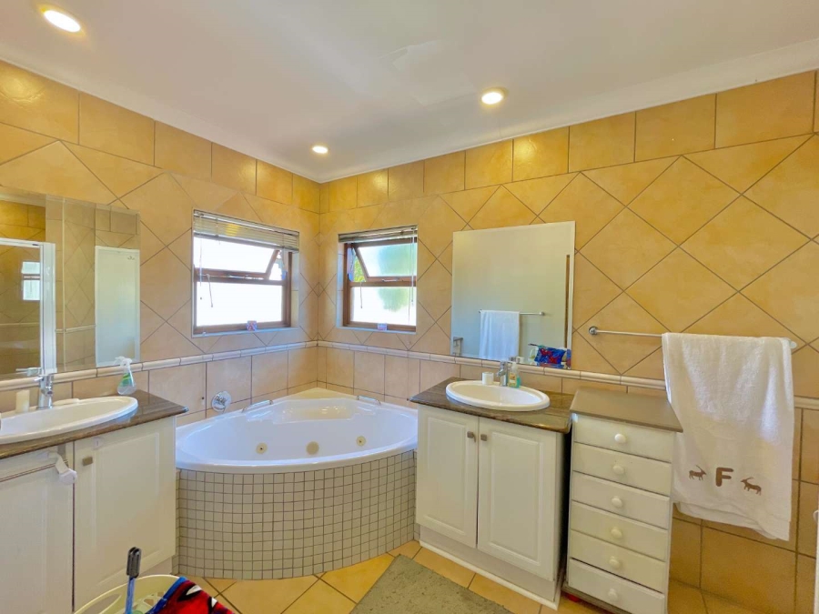 3 Bedroom Property for Sale in Woodhill Estate Gauteng