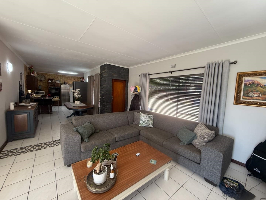 3 Bedroom Property for Sale in Breaunanda Gauteng