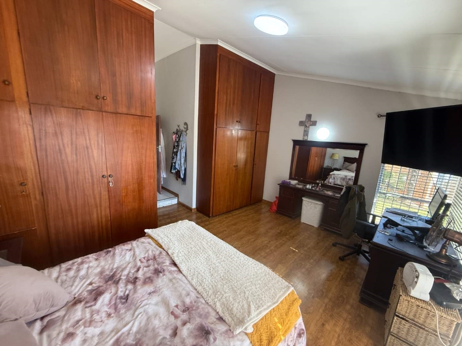 3 Bedroom Property for Sale in Breaunanda Gauteng