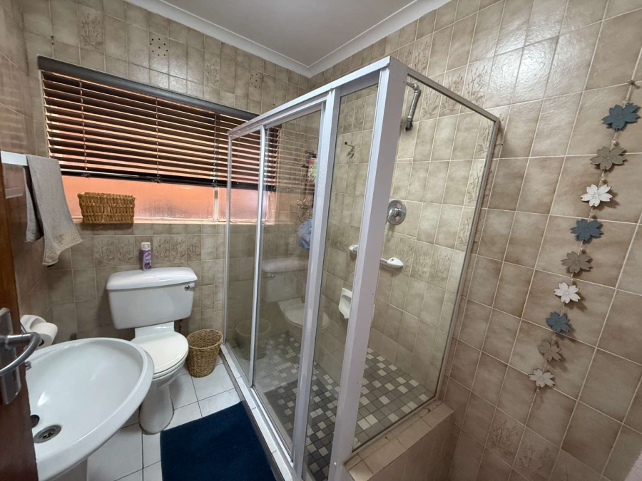 3 Bedroom Property for Sale in Breaunanda Gauteng