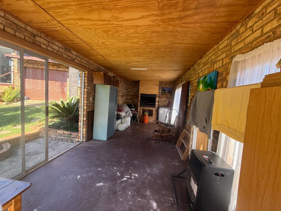 3 Bedroom Property for Sale in Breaunanda Gauteng