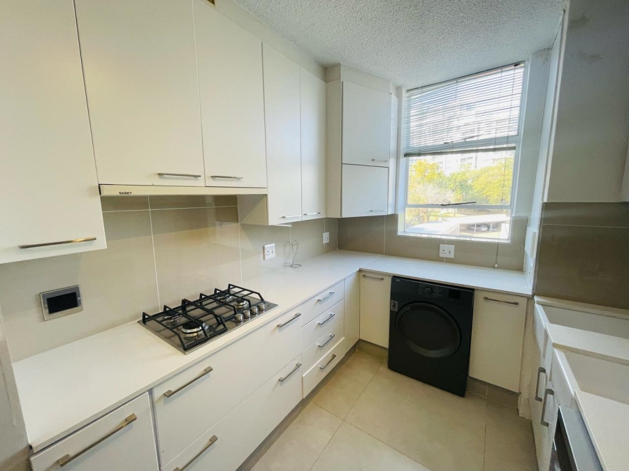 To Let 3 Bedroom Property for Rent in Sandhurst Gauteng