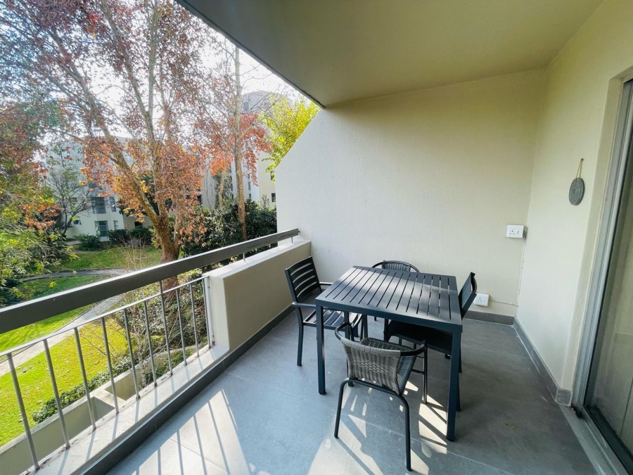 To Let 3 Bedroom Property for Rent in Sandhurst Gauteng