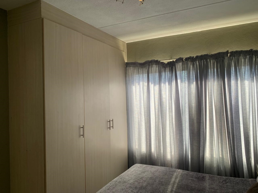 2 Bedroom Property for Sale in Honeydew Gauteng