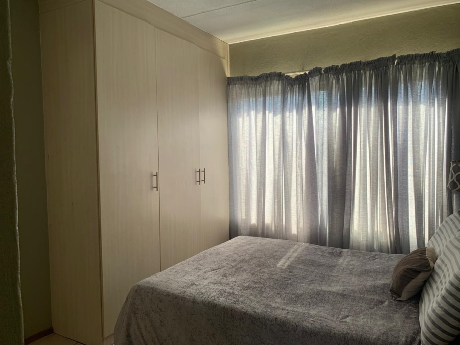 2 Bedroom Property for Sale in Honeydew Gauteng