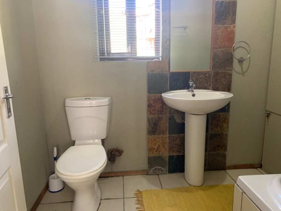 2 Bedroom Property for Sale in Honeydew Gauteng