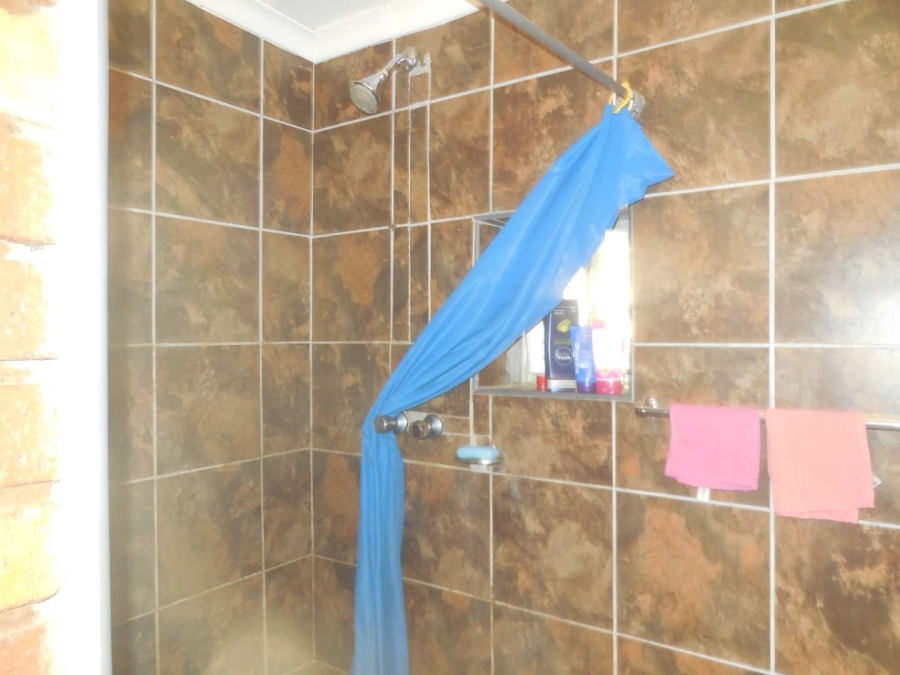 2 Bedroom Property for Sale in East Lynne Gauteng