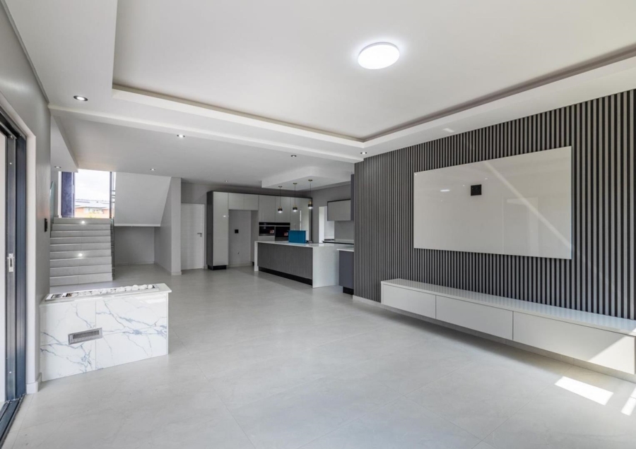 4 Bedroom Property for Sale in Six Fountains Residential Estate Gauteng