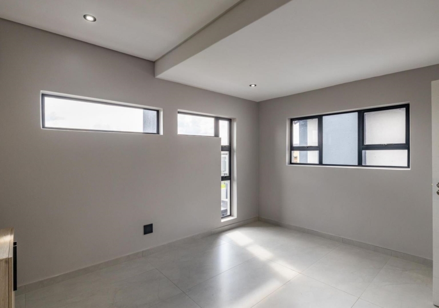 4 Bedroom Property for Sale in Six Fountains Residential Estate Gauteng