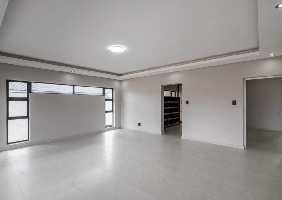4 Bedroom Property for Sale in Six Fountains Residential Estate Gauteng