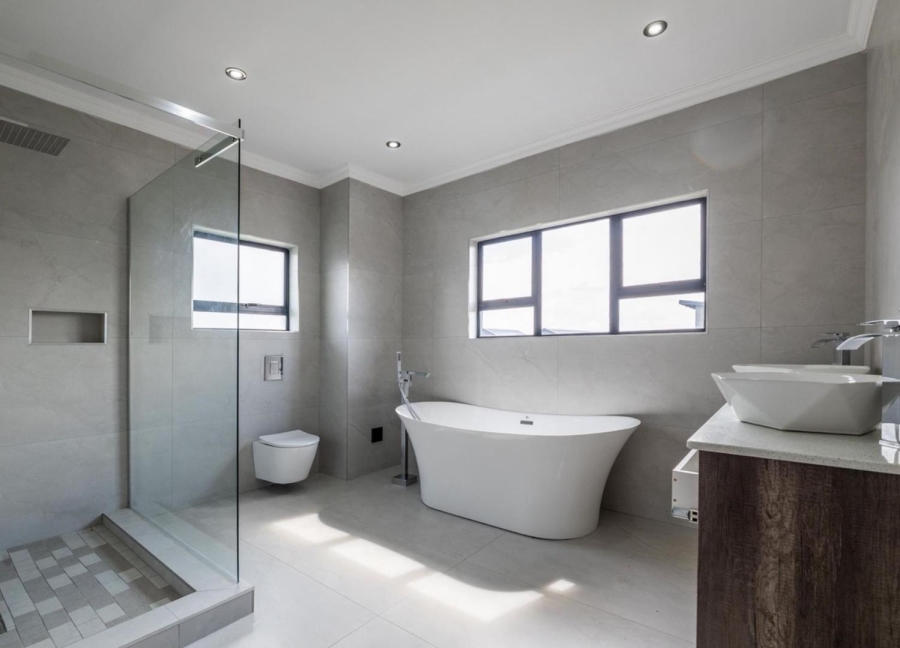 4 Bedroom Property for Sale in Six Fountains Residential Estate Gauteng