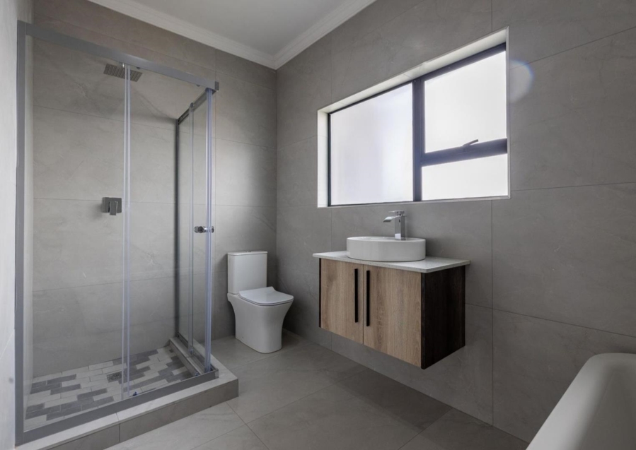 4 Bedroom Property for Sale in Six Fountains Residential Estate Gauteng