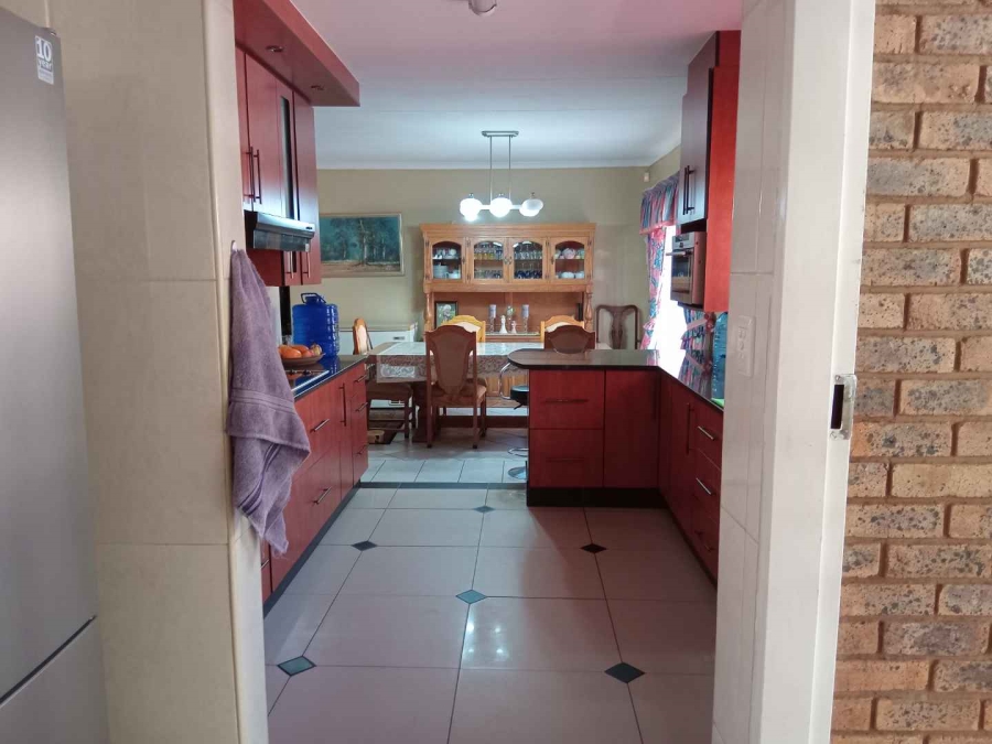 4 Bedroom Property for Sale in Ninapark Gauteng