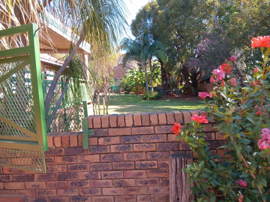 4 Bedroom Property for Sale in Ninapark Gauteng