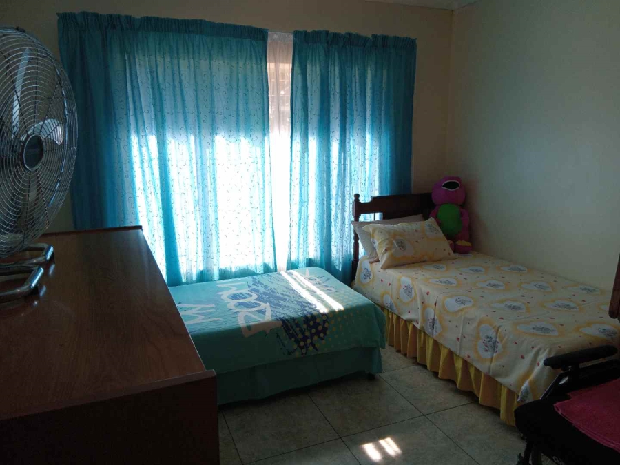 4 Bedroom Property for Sale in Ninapark Gauteng