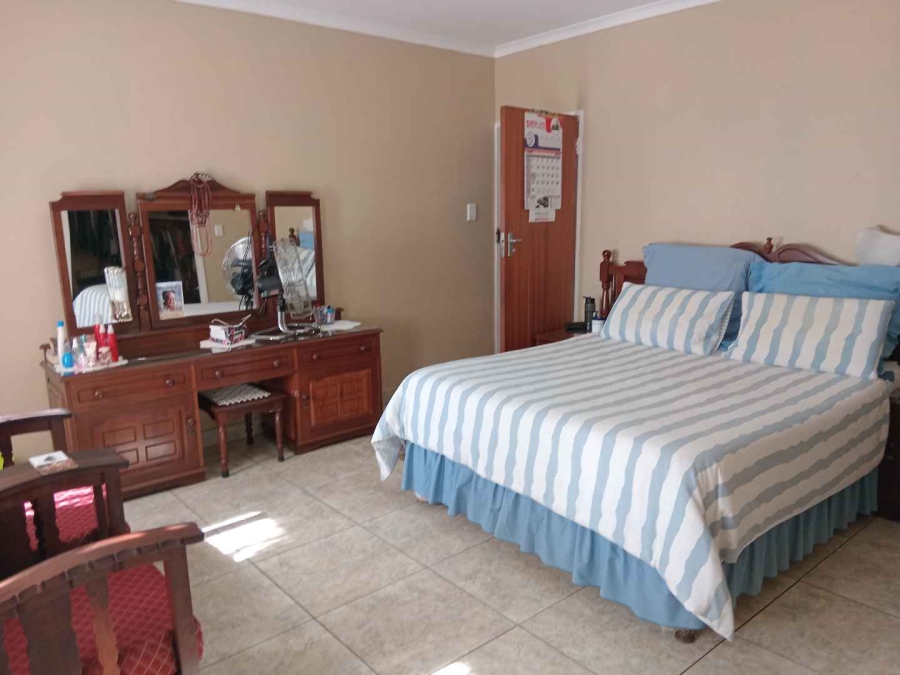 4 Bedroom Property for Sale in Ninapark Gauteng