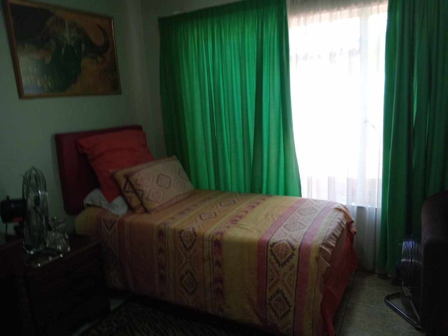 4 Bedroom Property for Sale in Ninapark Gauteng