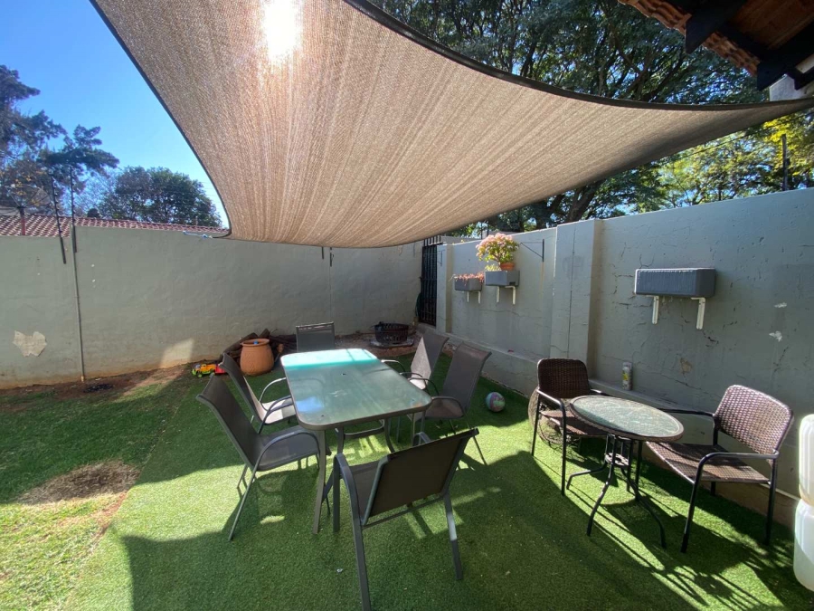 To Let 3 Bedroom Property for Rent in Fairland Gauteng