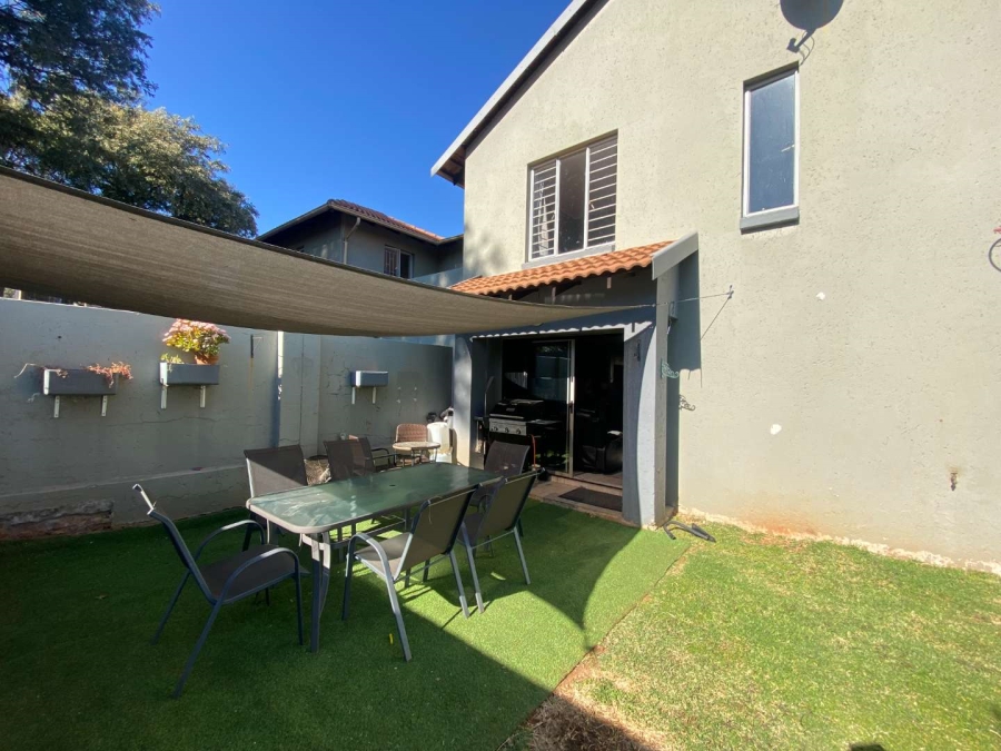 To Let 3 Bedroom Property for Rent in Fairland Gauteng