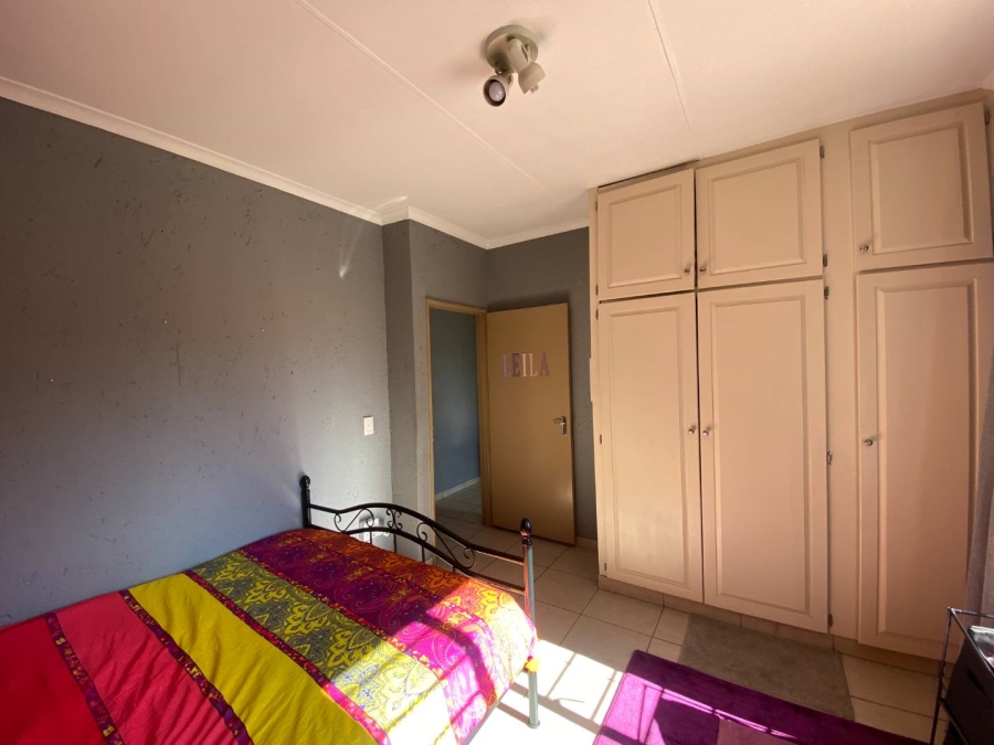 To Let 3 Bedroom Property for Rent in Fairland Gauteng