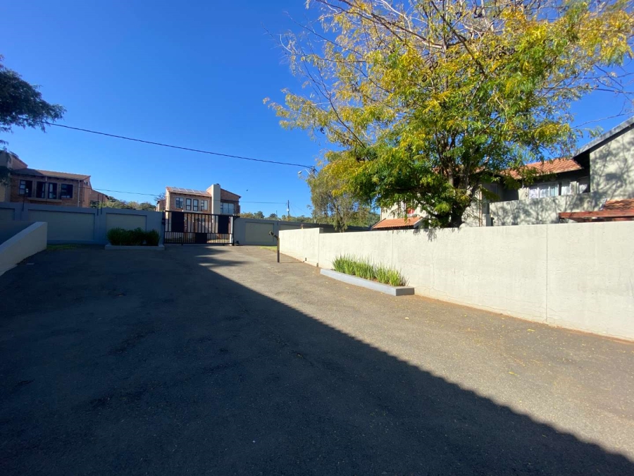 To Let 3 Bedroom Property for Rent in Fairland Gauteng